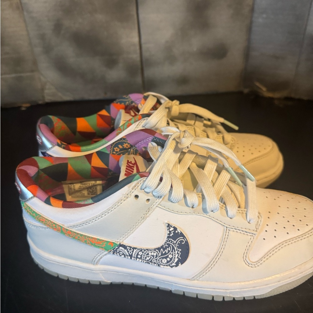 Nike Kids White Multicolor Sneakers size 7 - Picture 1 of 6
